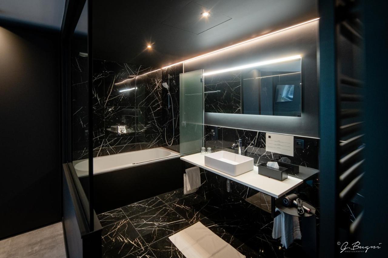 Les Thermes De Spa By La Cour De La Reine Hotel, Suites & Acces Gratuit Au Centre Thermal Eksteriør billede